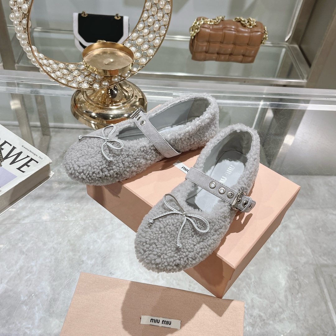 Womens shoes collection