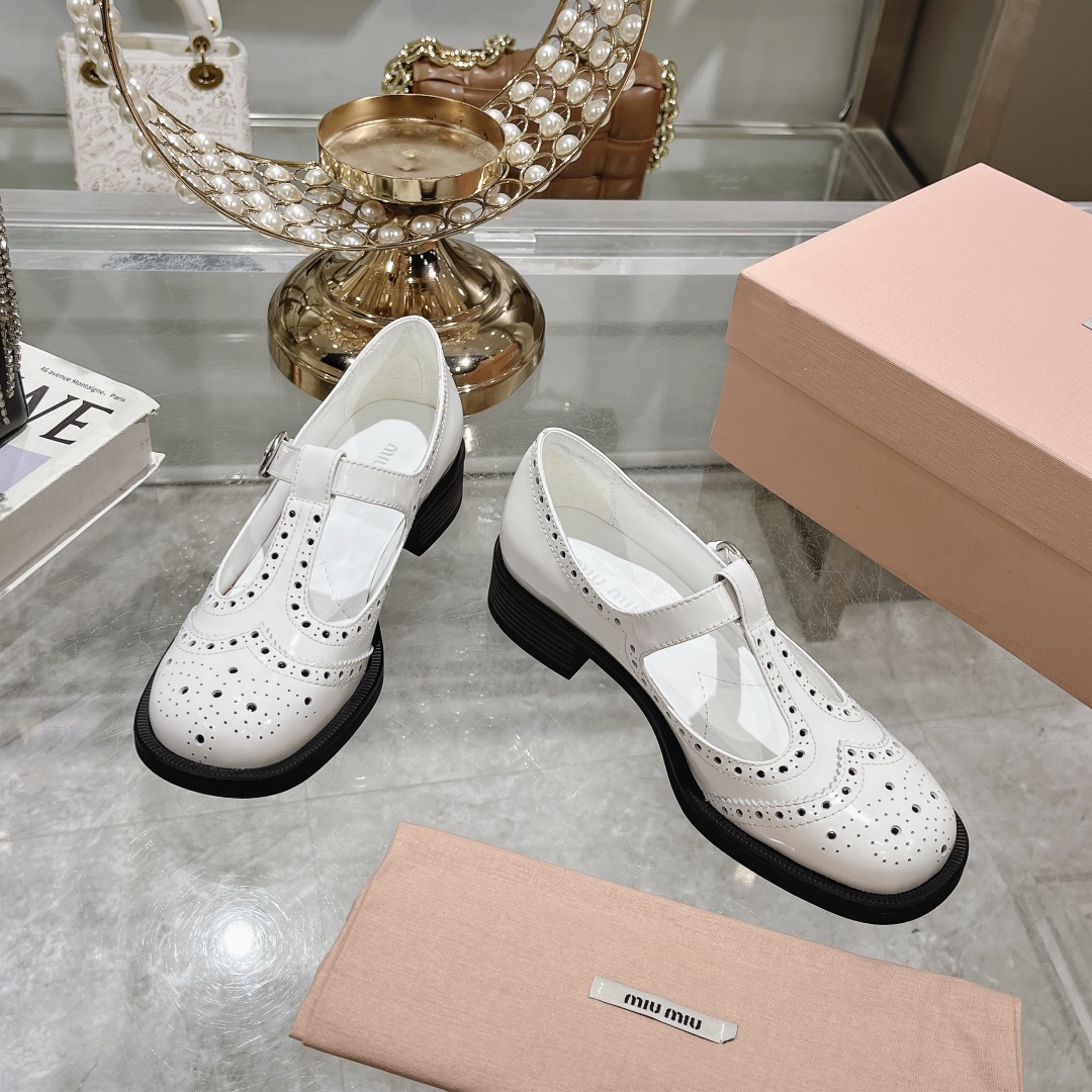 Womens shoes collection