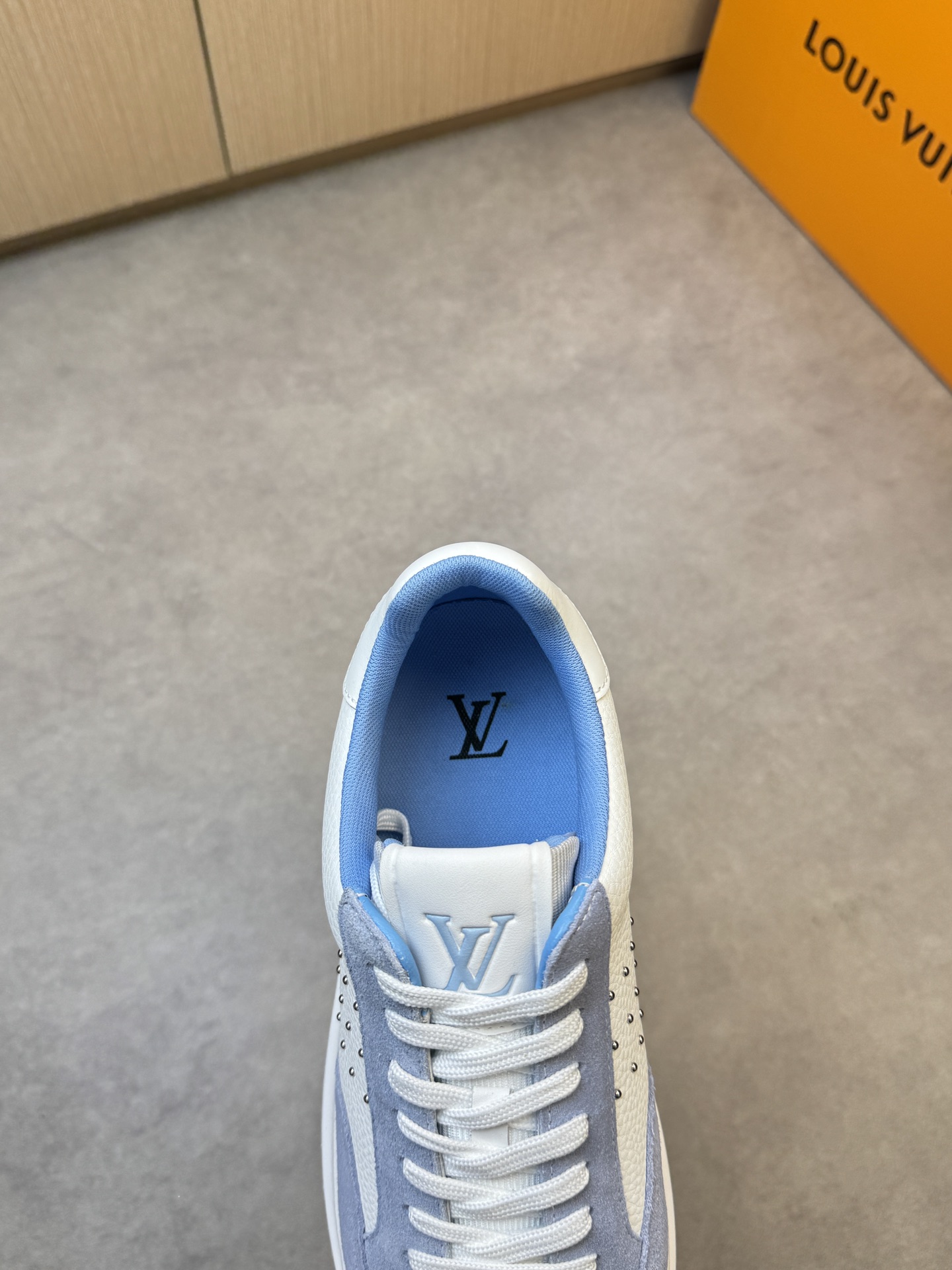 LVShoes