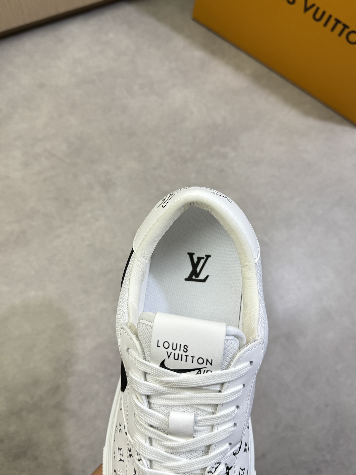 LVShoes
