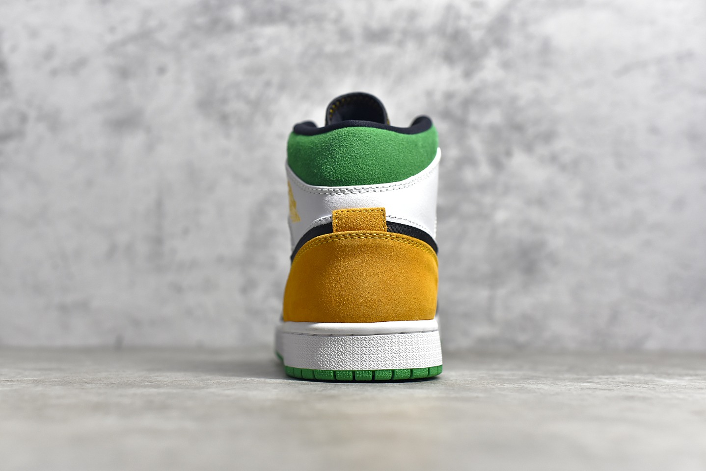 AirJordan1MidSHOES