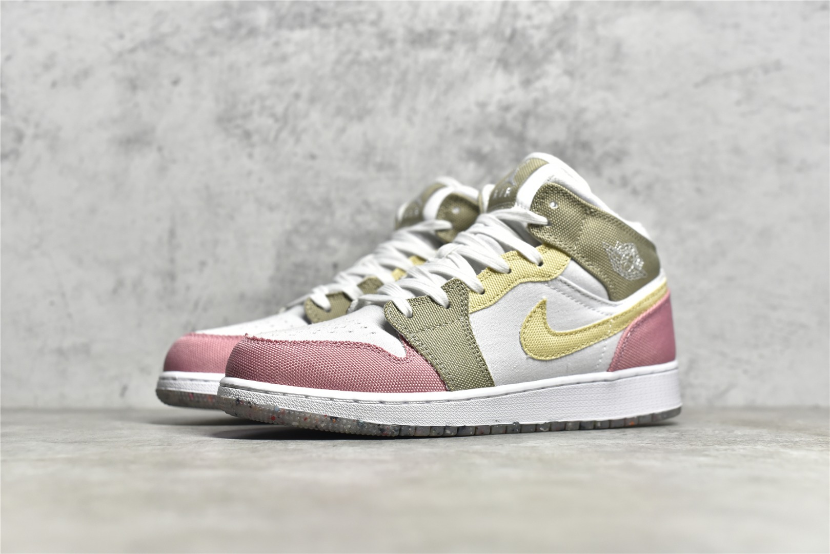 AirJordan1MidSHOES